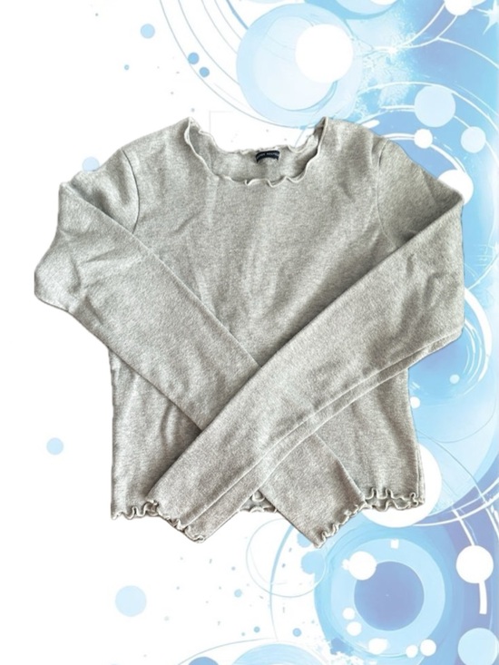Brandy Melville Tops - Brandy Melville Light Gray Lettuce-Edge Long Sleeve Top